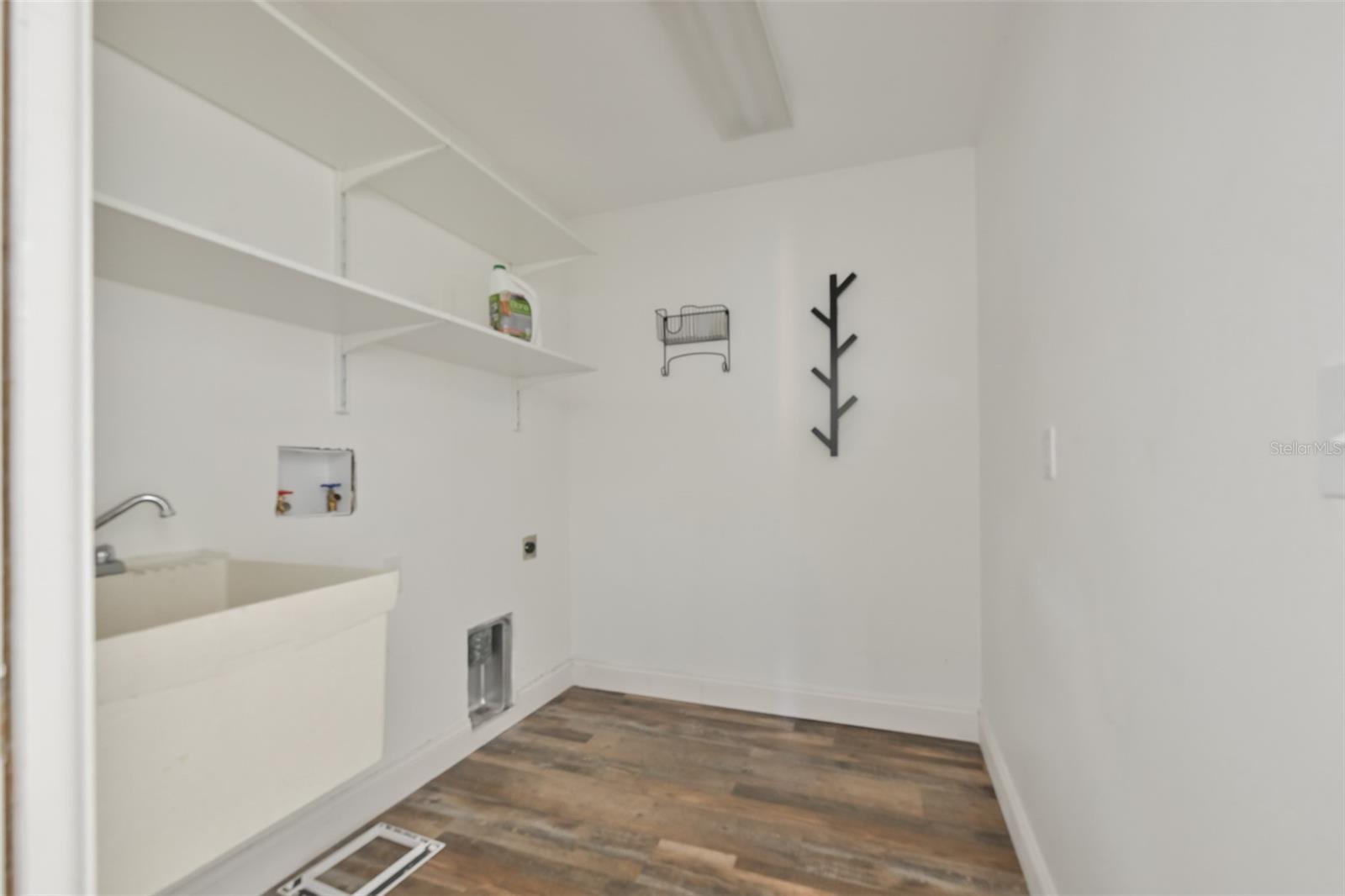 2701 HERNDON ST, VALRICO, FL, 33596
