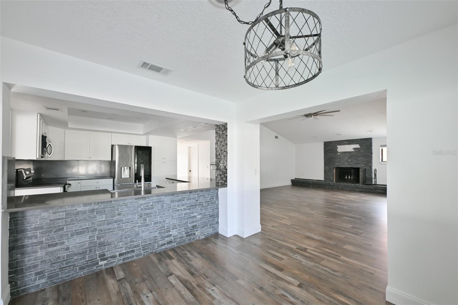 2701 HERNDON ST, VALRICO, FL, 33596