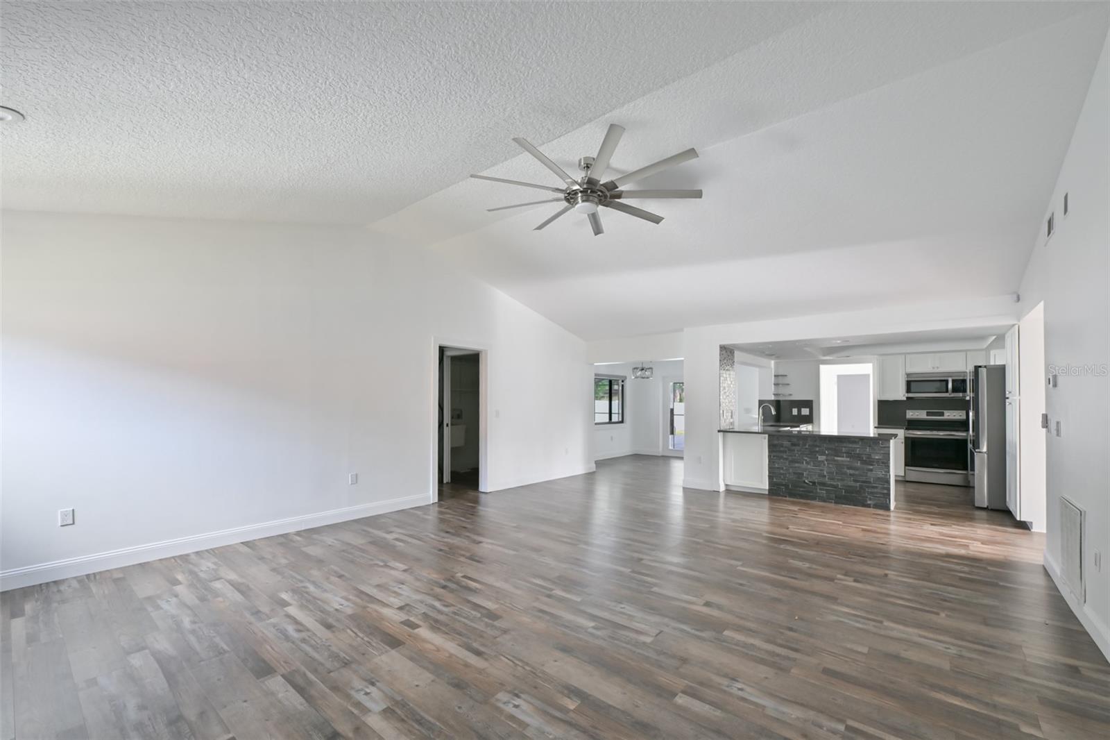 2701 HERNDON ST, VALRICO, FL, 33596
