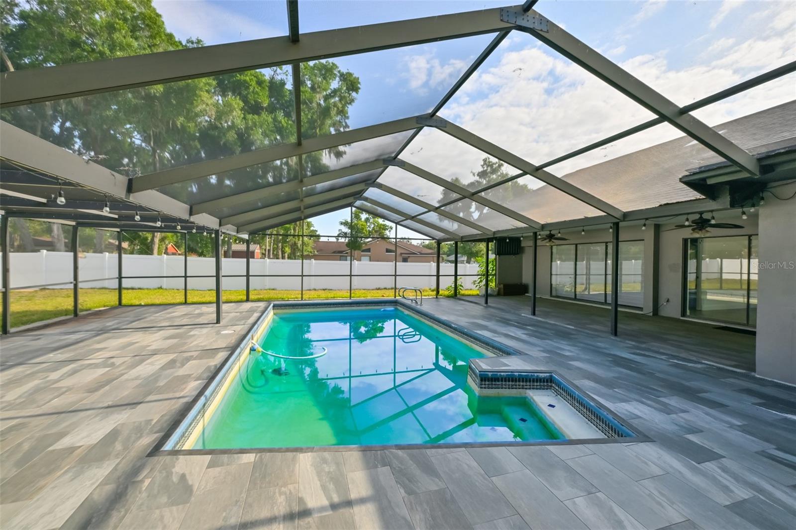 2701 HERNDON ST, VALRICO, FL, 33596