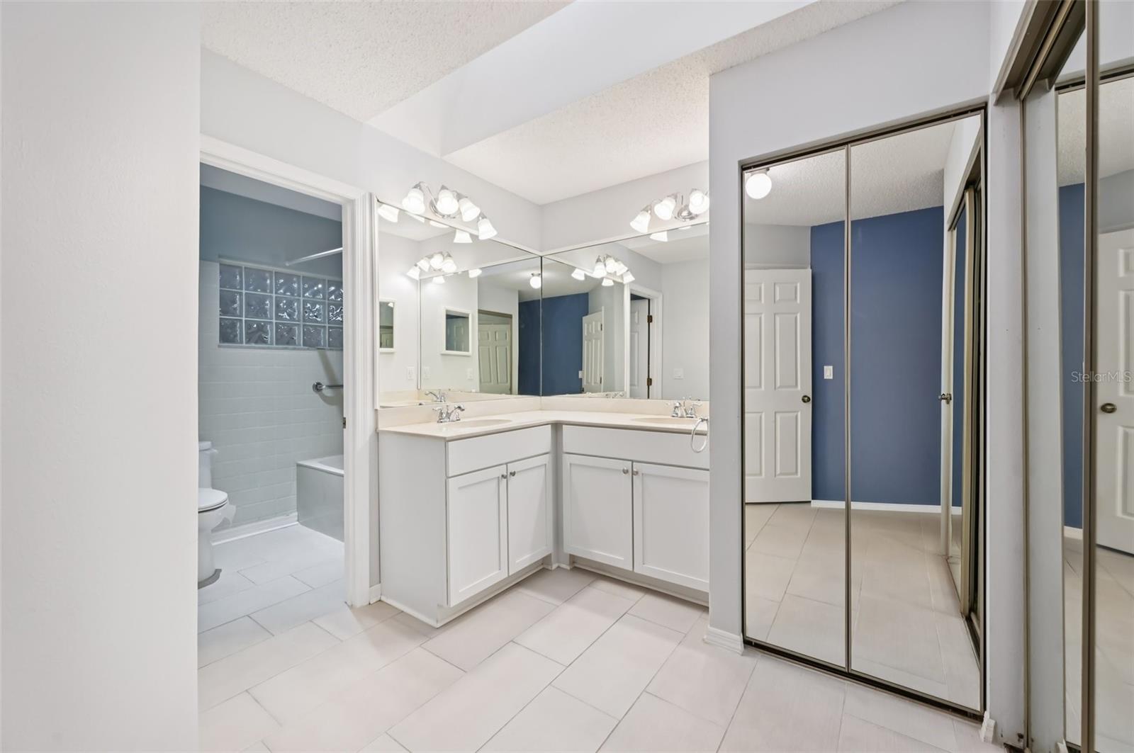 227 SOUTHAMPTON DR #289, VENICE, FL, 34293