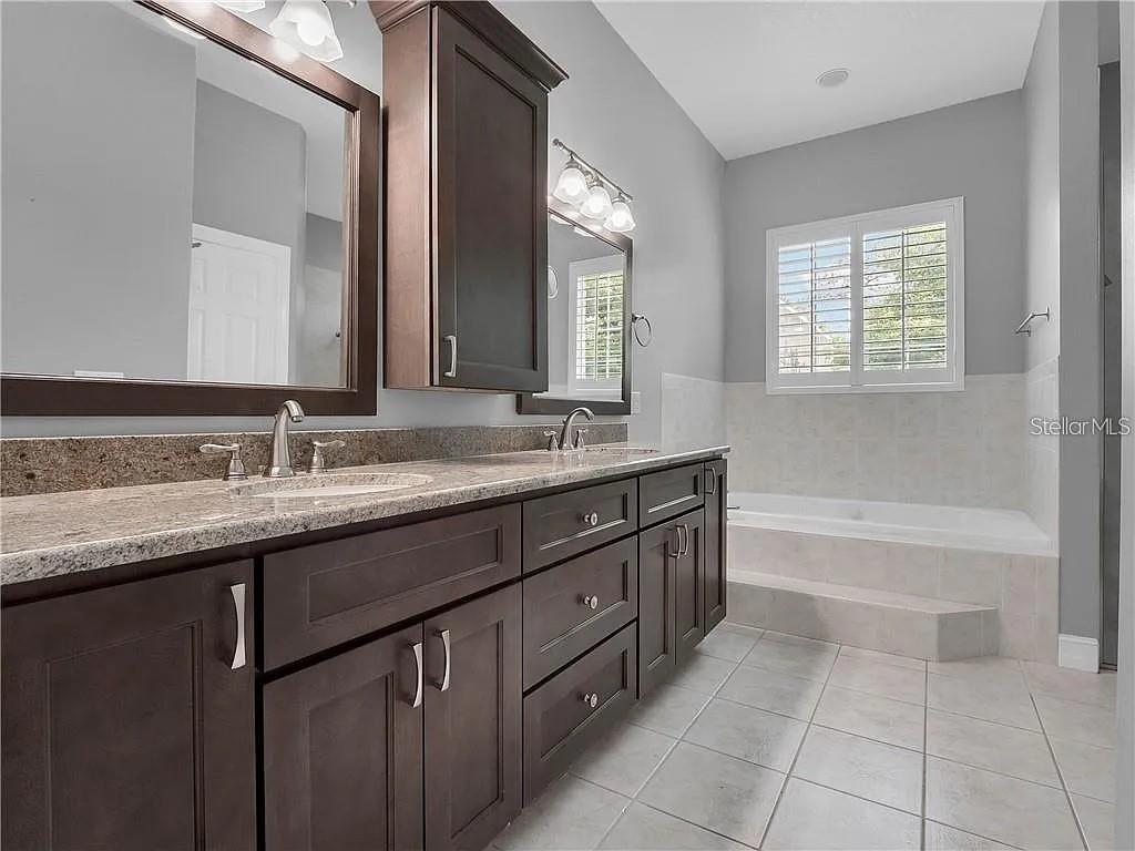 2660 WINNEMISSETT OAKS DR, DELAND, FL, 32724