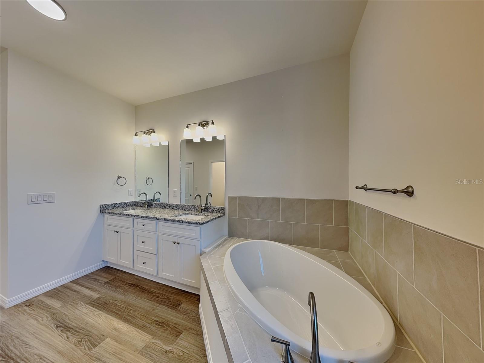18418 WINTERGARDEN AVE, PORT CHARLOTTE, FL, 33948