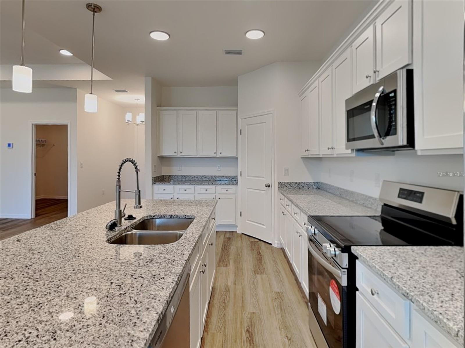 18418 WINTERGARDEN AVE, PORT CHARLOTTE, FL, 33948