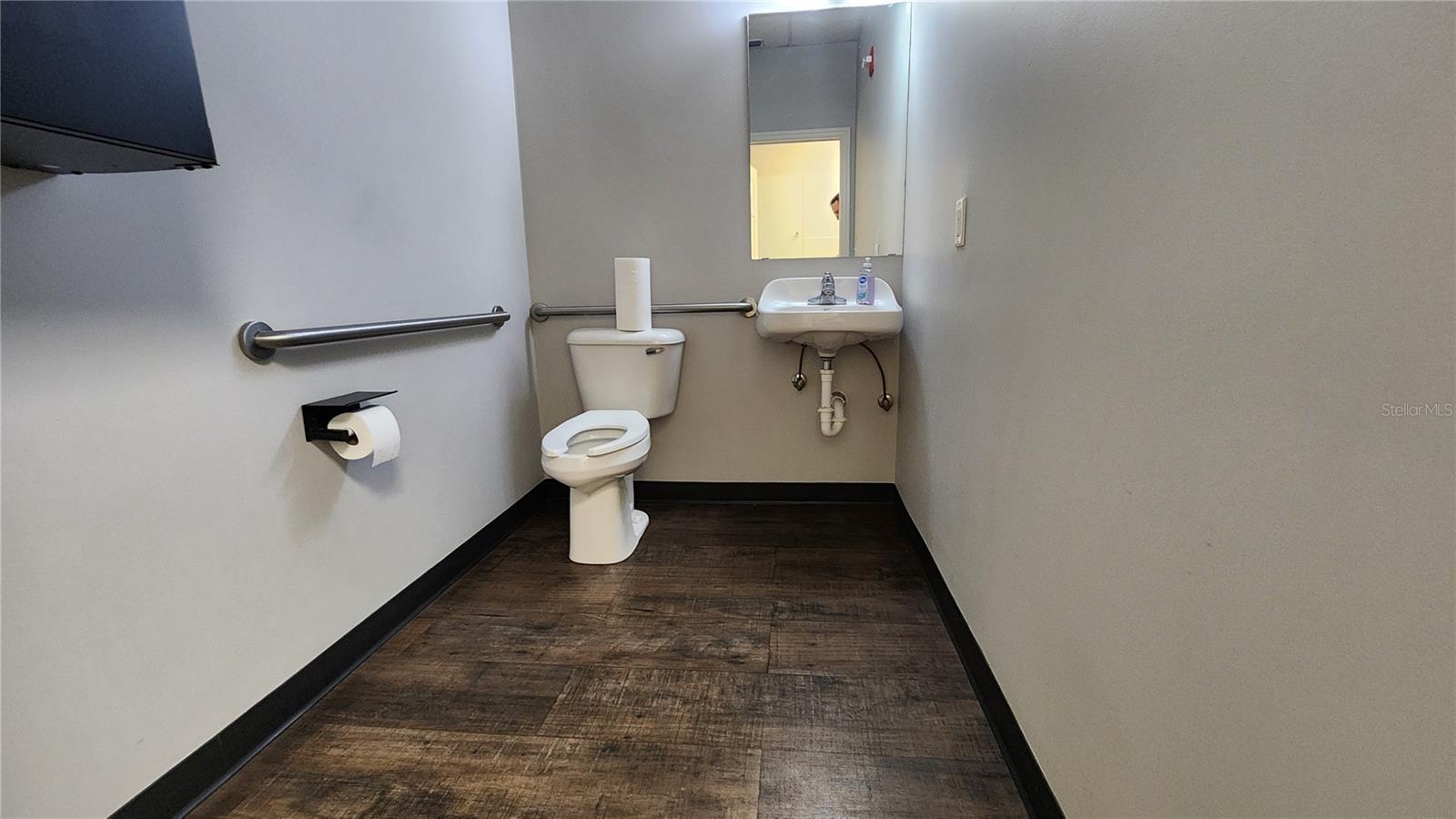 6957 E FOWLER AVE, TAMPA, FL, 33617