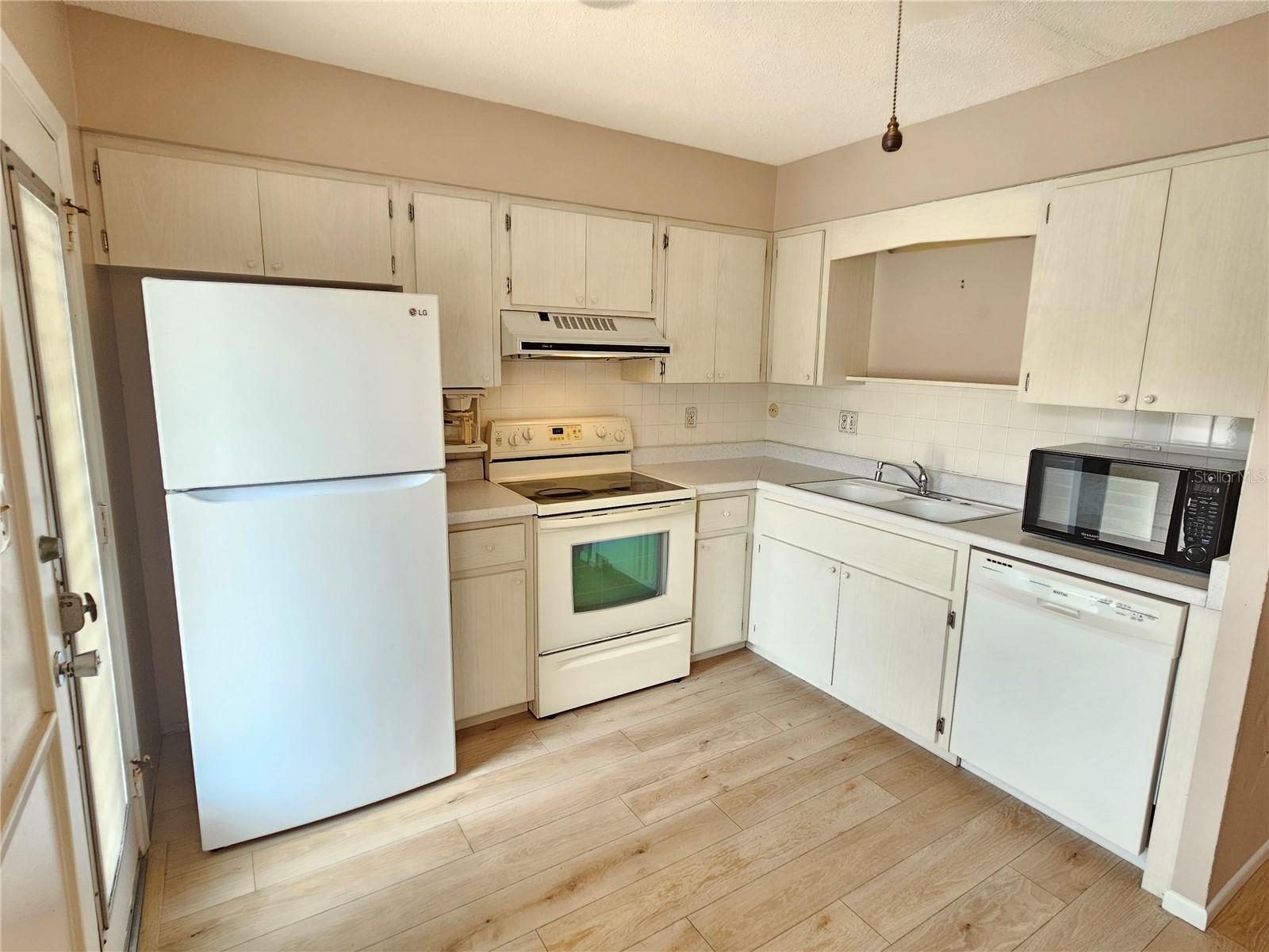 509 W VENICE AVE #102, VENICE, FL, 34285