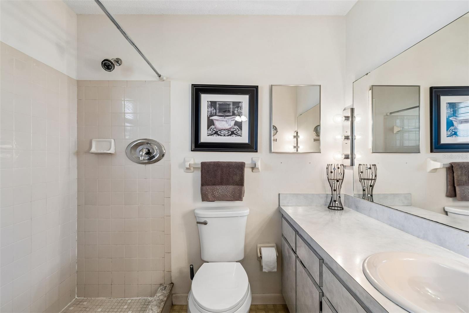 8425 SAINT GILES CT, ZEPHYRHILLS, FL, 33541