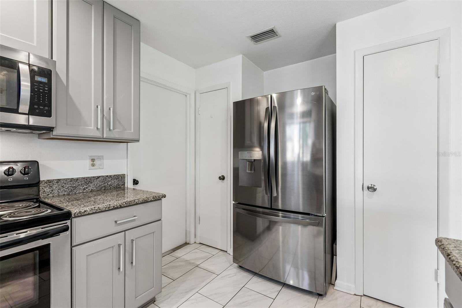 8425 SAINT GILES CT, ZEPHYRHILLS, FL, 33541