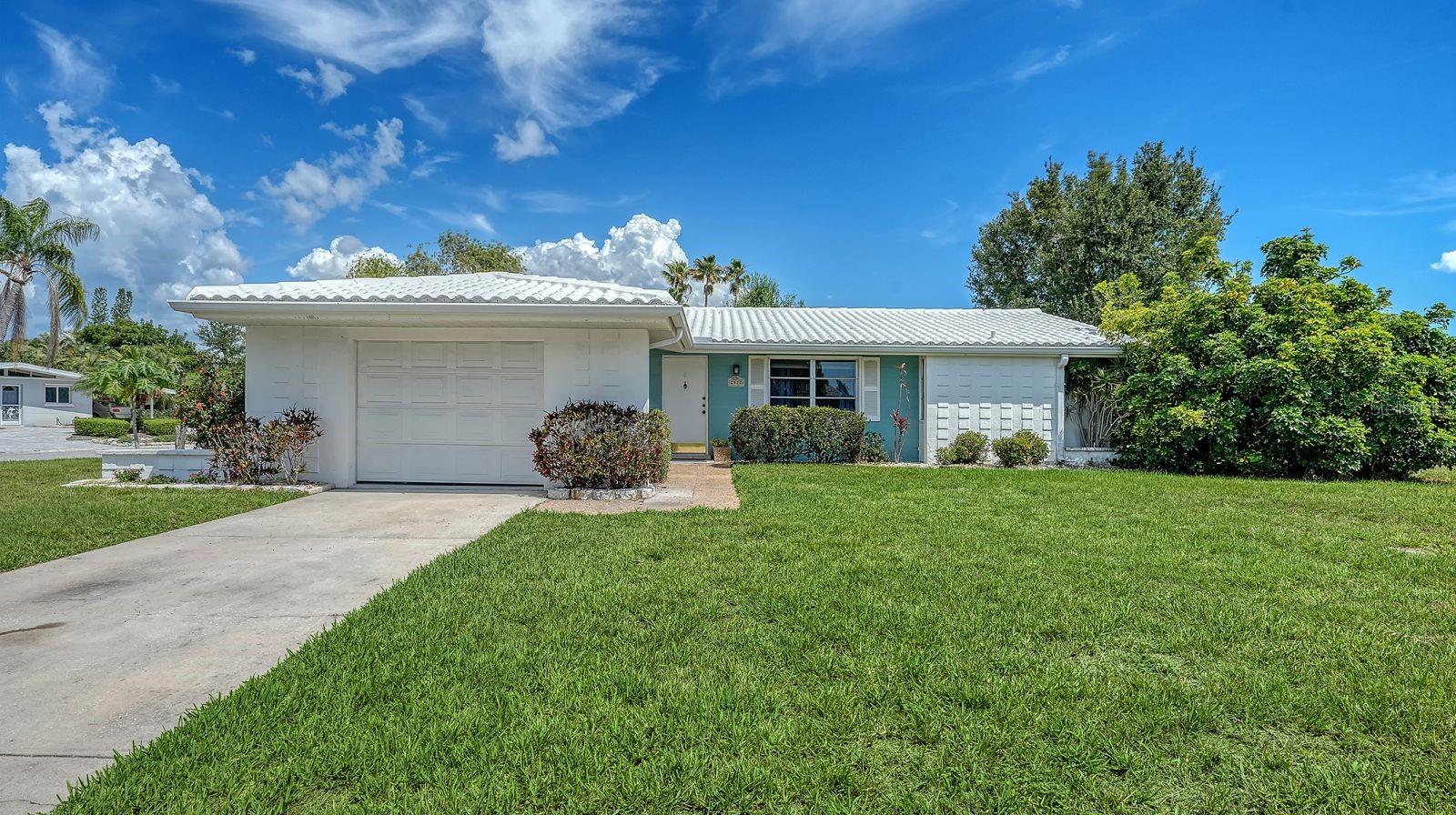 2822 SAFE HARBOR CIR, SARASOTA, FL, 34231