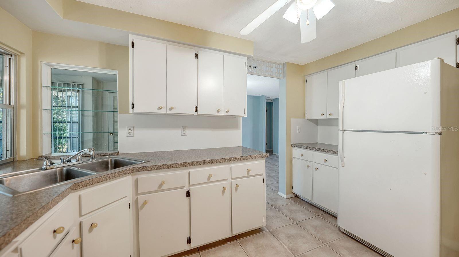 2822 SAFE HARBOR CIR, SARASOTA, FL, 34231
