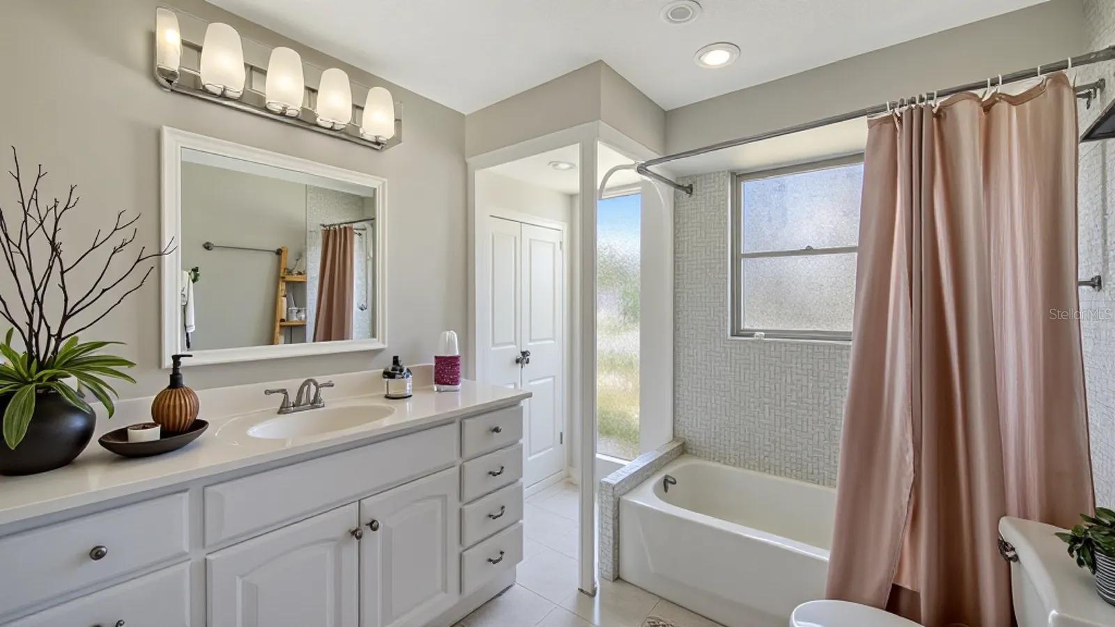 2822 SAFE HARBOR CIR, SARASOTA, FL, 34231