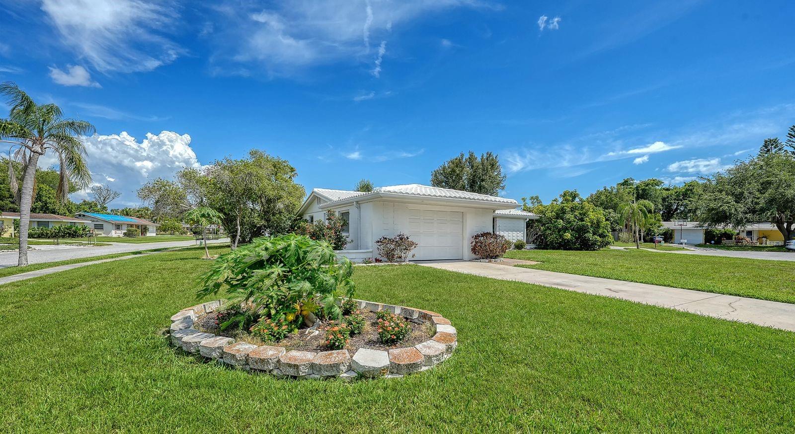 2822 SAFE HARBOR CIR, SARASOTA, FL, 34231