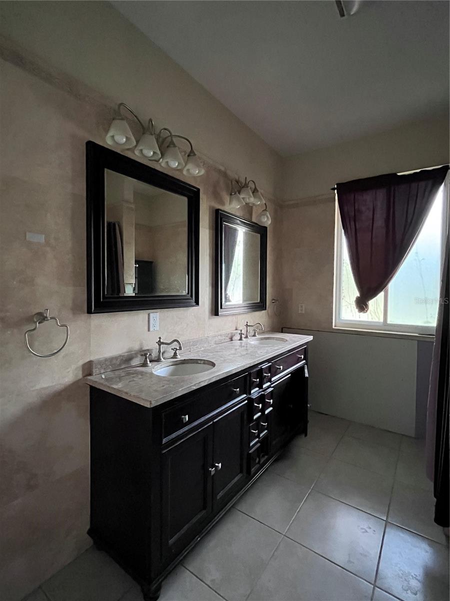 970 BRENTWOOD DR, VENICE, FL, 34292