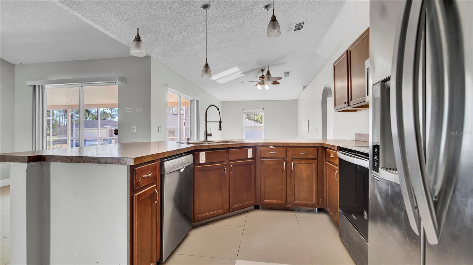 37 PETERLEE CT, KISSIMMEE, FL, 34758