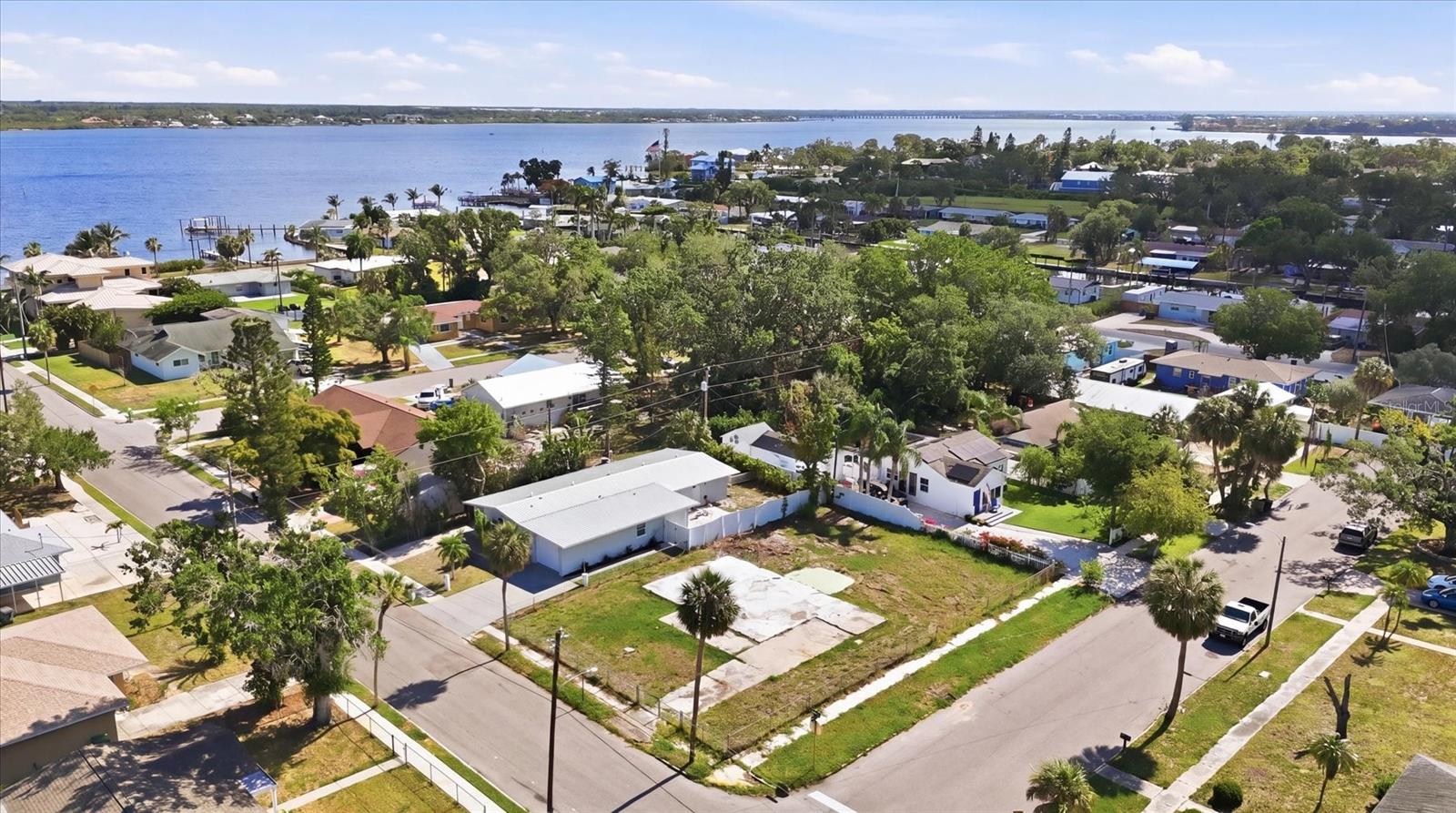101 20TH ST NE, BRADENTON, FL, 34208