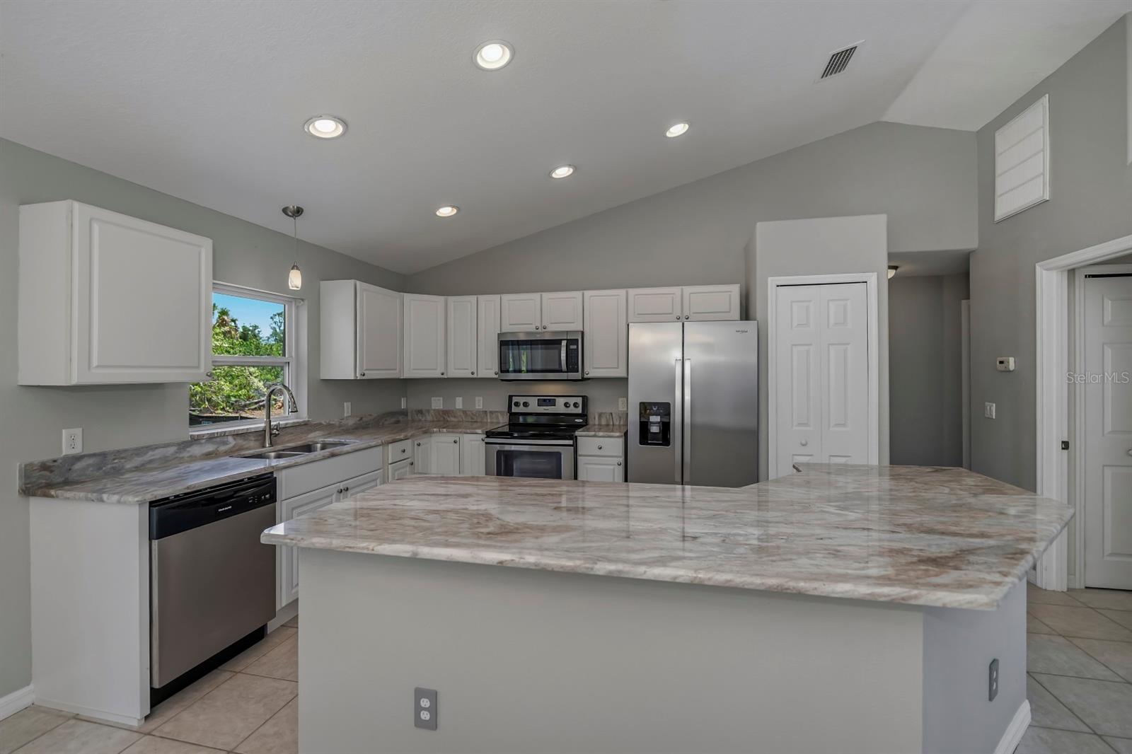 18100 ALEXANDER AVE, PORT CHARLOTTE, FL, 33954