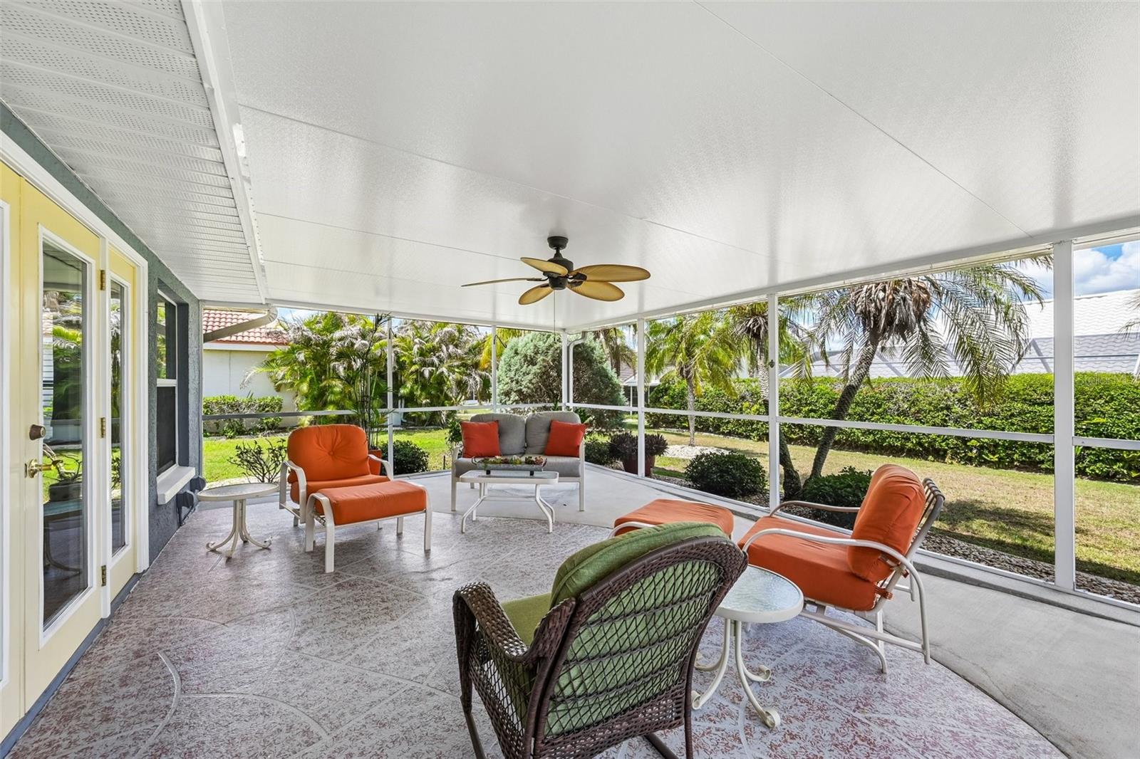 2025 NEW BEDFORD DR, SUN CITY CENTER, FL, 33573