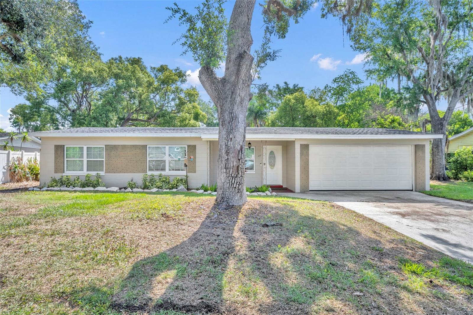 1009 LAKE BELL DR, WINTER PARK, FL, 32789