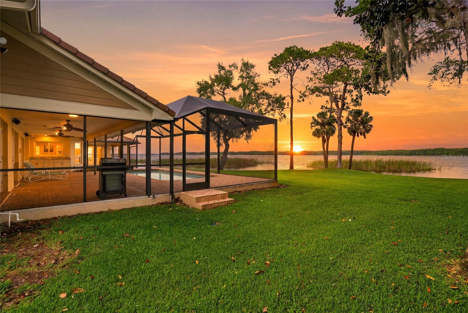 3493 SHORELINE CIR, PALM HARBOR, FL, 34684