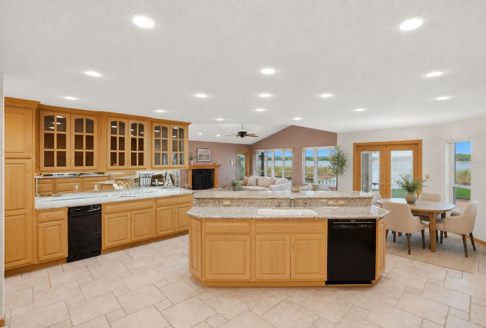 3493 SHORELINE CIR, PALM HARBOR, FL, 34684
