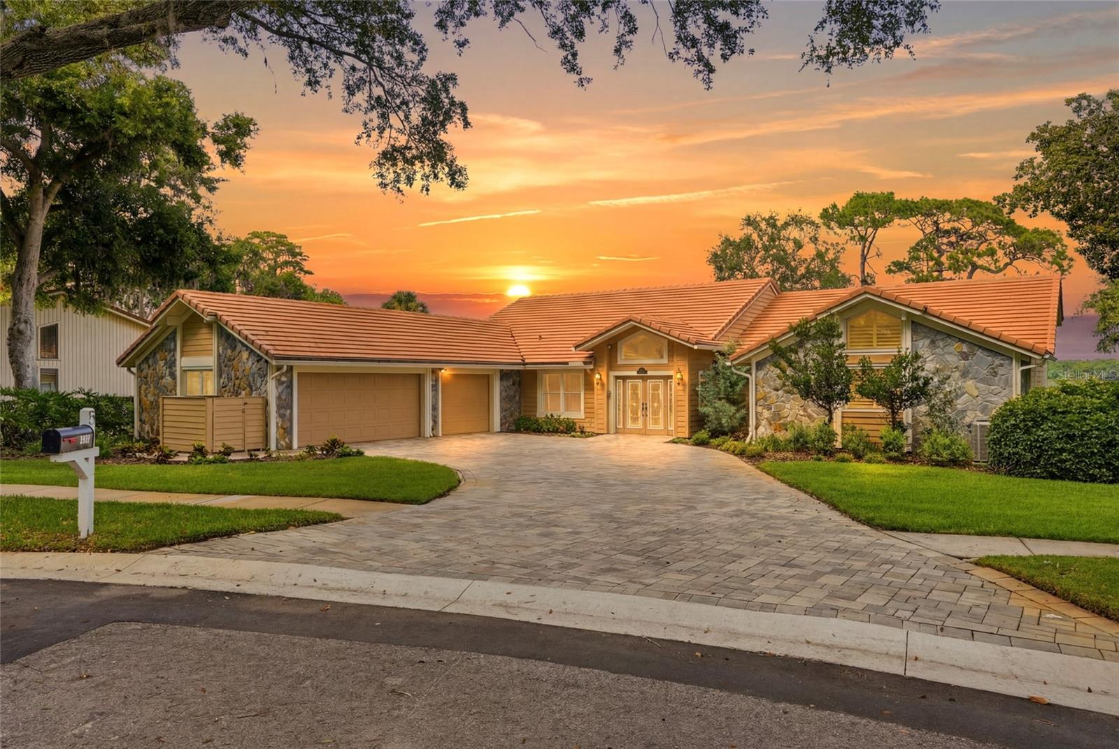 3493 SHORELINE CIR, PALM HARBOR, FL, 34684