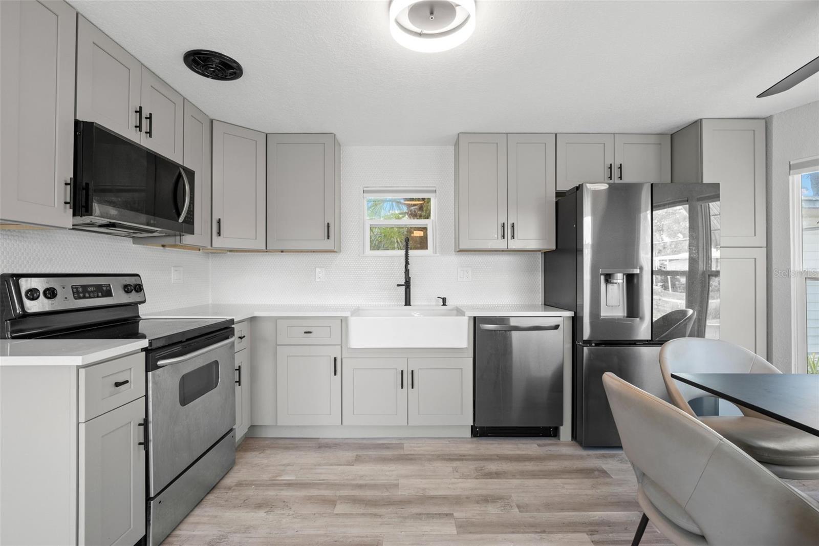 4851 W GANDY BLVD #B7L20, TAMPA, FL, 33611