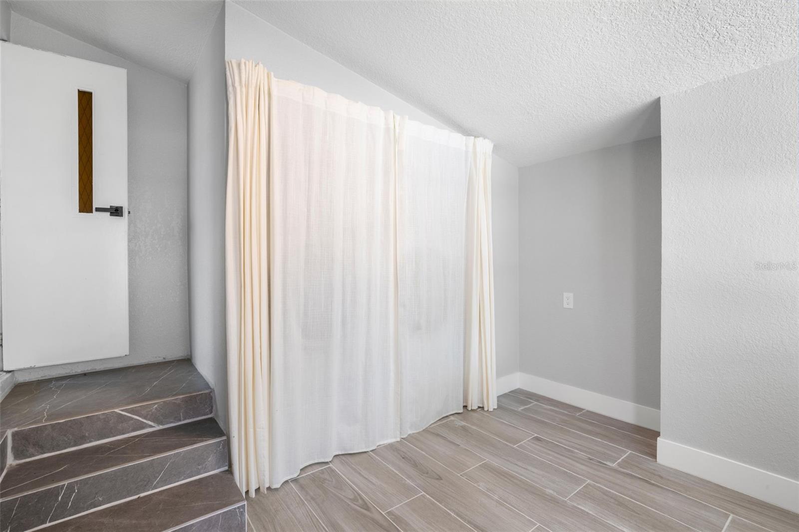 4851 W GANDY BLVD #B7L20, TAMPA, FL, 33611