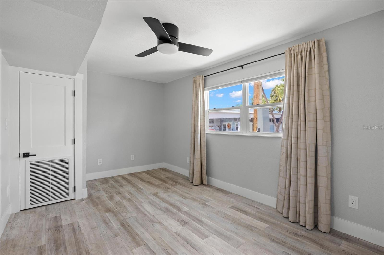 4851 W GANDY BLVD #B7L20, TAMPA, FL, 33611