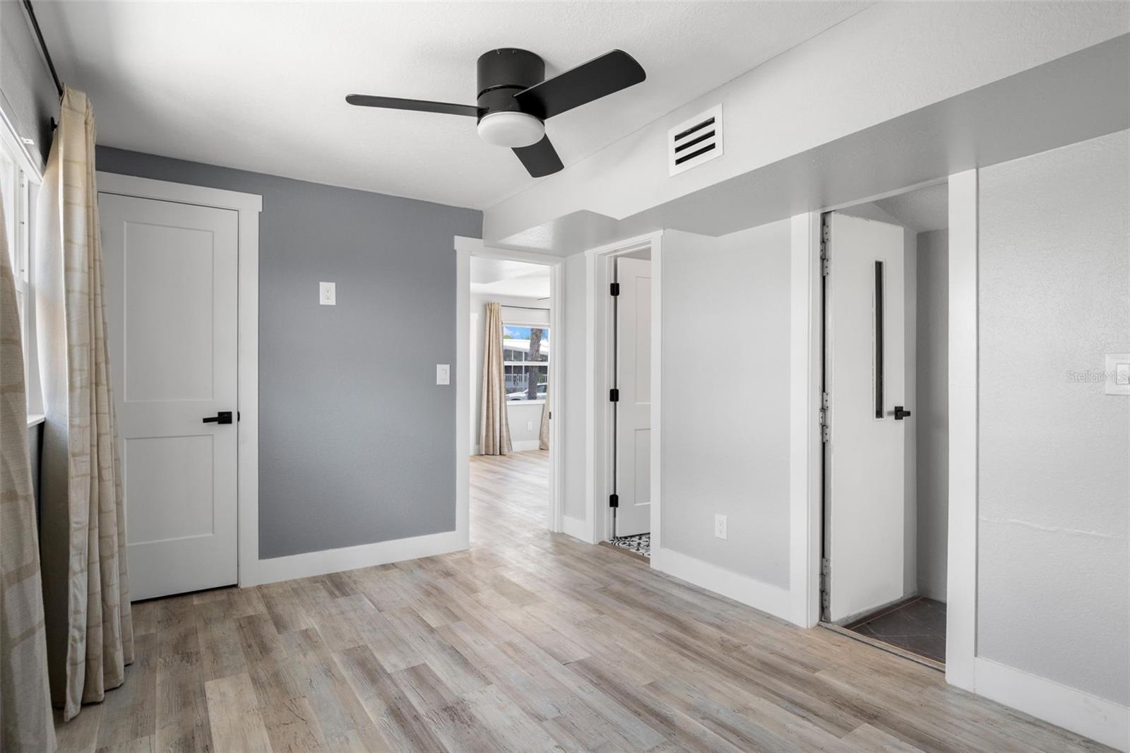 4851 W GANDY BLVD #B7L20, TAMPA, FL, 33611