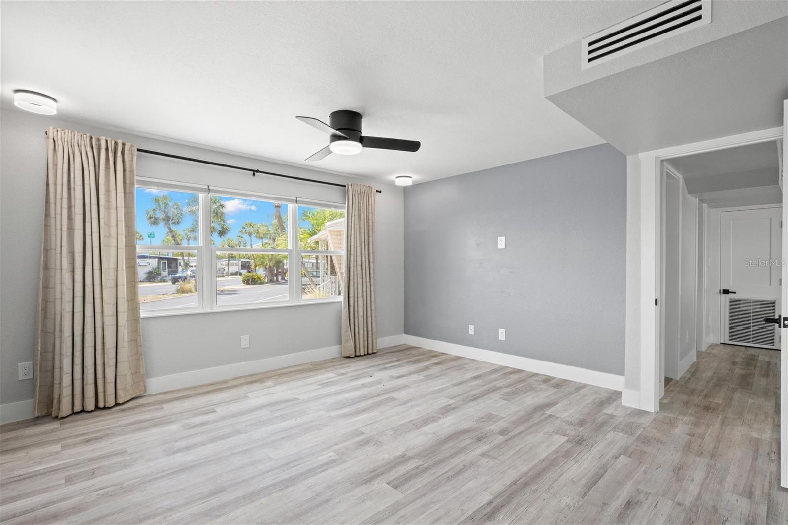 4851 W GANDY BLVD #B7L20, TAMPA, FL, 33611