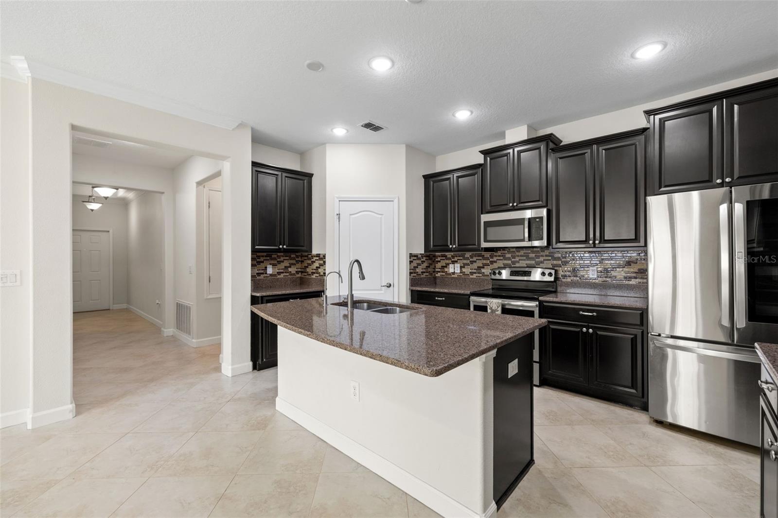 19476 PADDOCK VIEW DR, TAMPA, FL, 33647