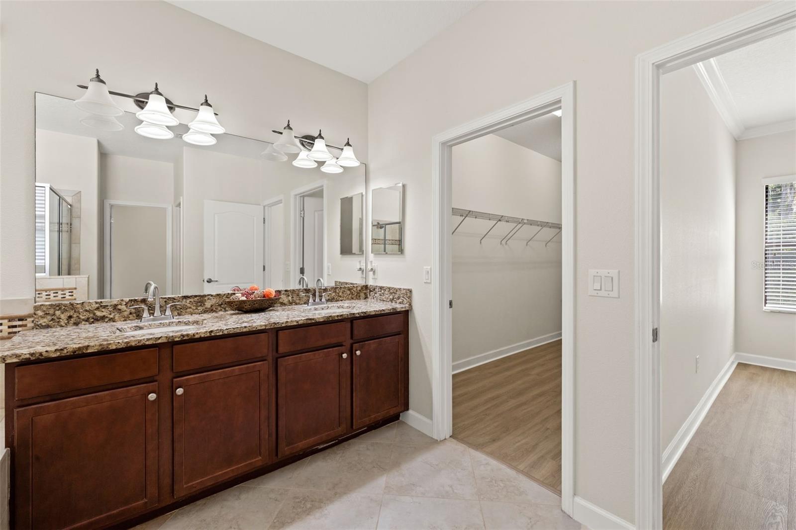 19476 PADDOCK VIEW DR, TAMPA, FL, 33647