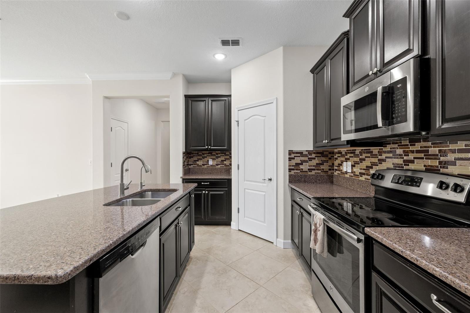 19476 PADDOCK VIEW DR, TAMPA, FL, 33647