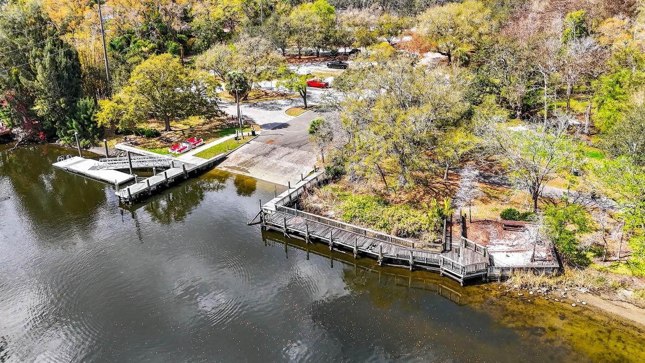 825 W WHATLEY PL, TAMPA, FL, 33604
