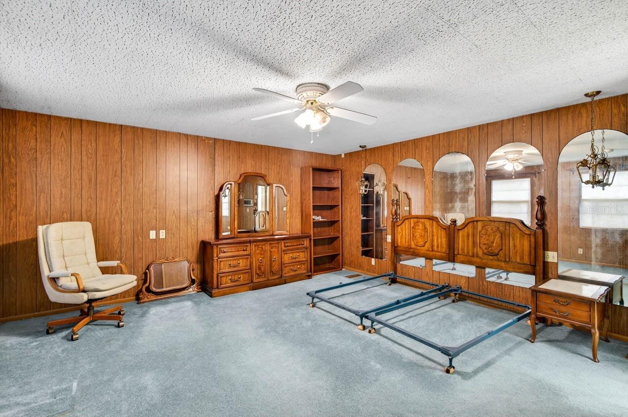 825 W WHATLEY PL, TAMPA, FL, 33604