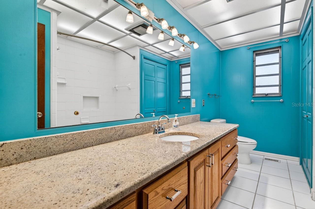 825 W WHATLEY PL, TAMPA, FL, 33604