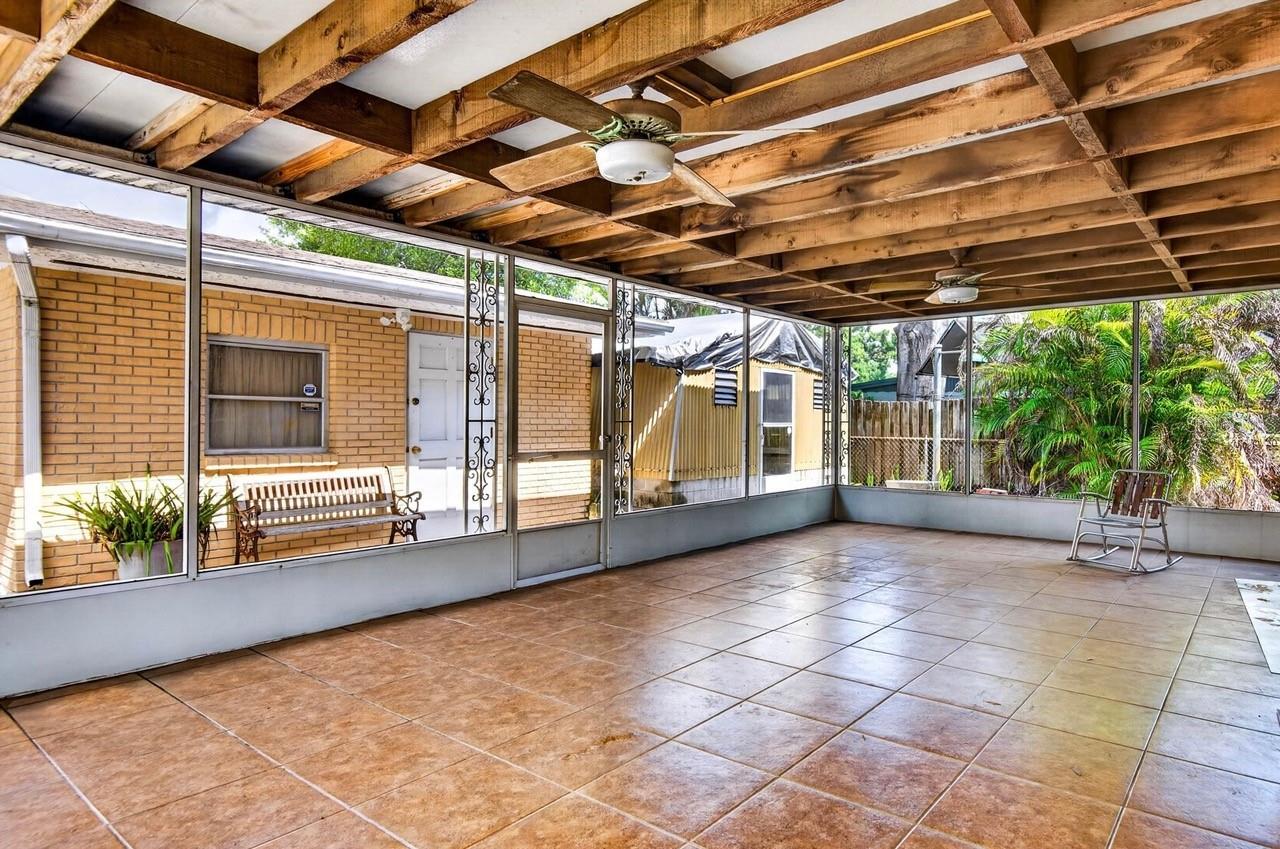 825 W WHATLEY PL, TAMPA, FL, 33604