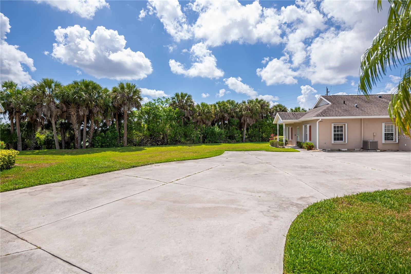 1445 RED OAK LN, PORT CHARLOTTE, FL, 33948