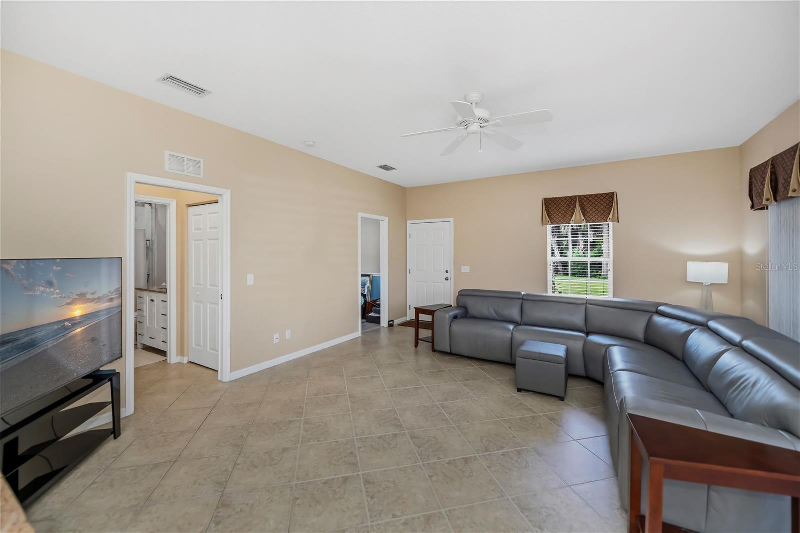 1445 RED OAK LN, PORT CHARLOTTE, FL, 33948