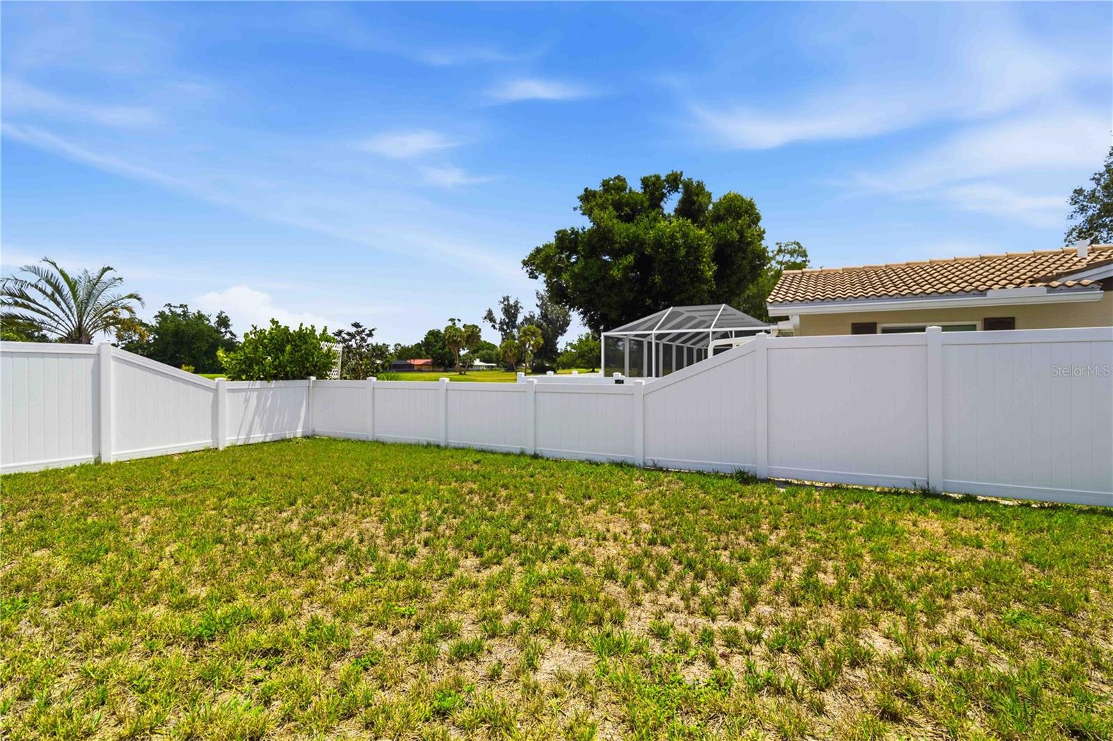 3535 VILLAGE GREEN DR, SARASOTA, FL, 34239