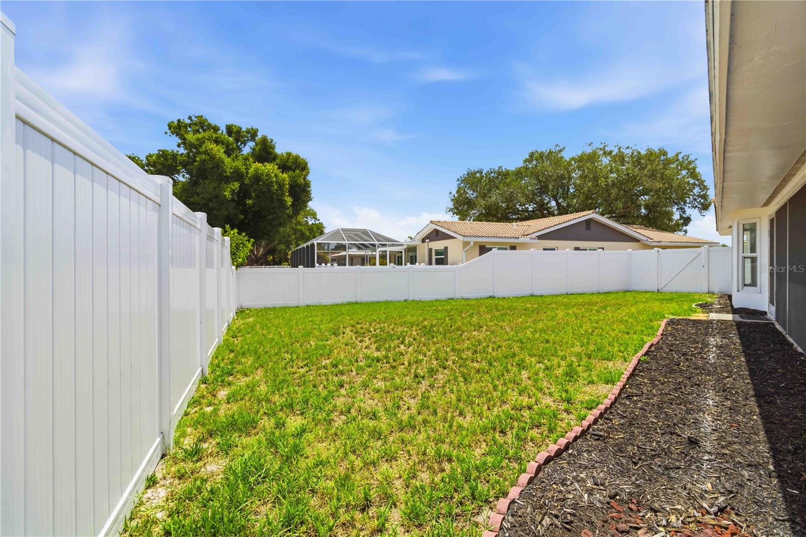 3535 VILLAGE GREEN DR, SARASOTA, FL, 34239