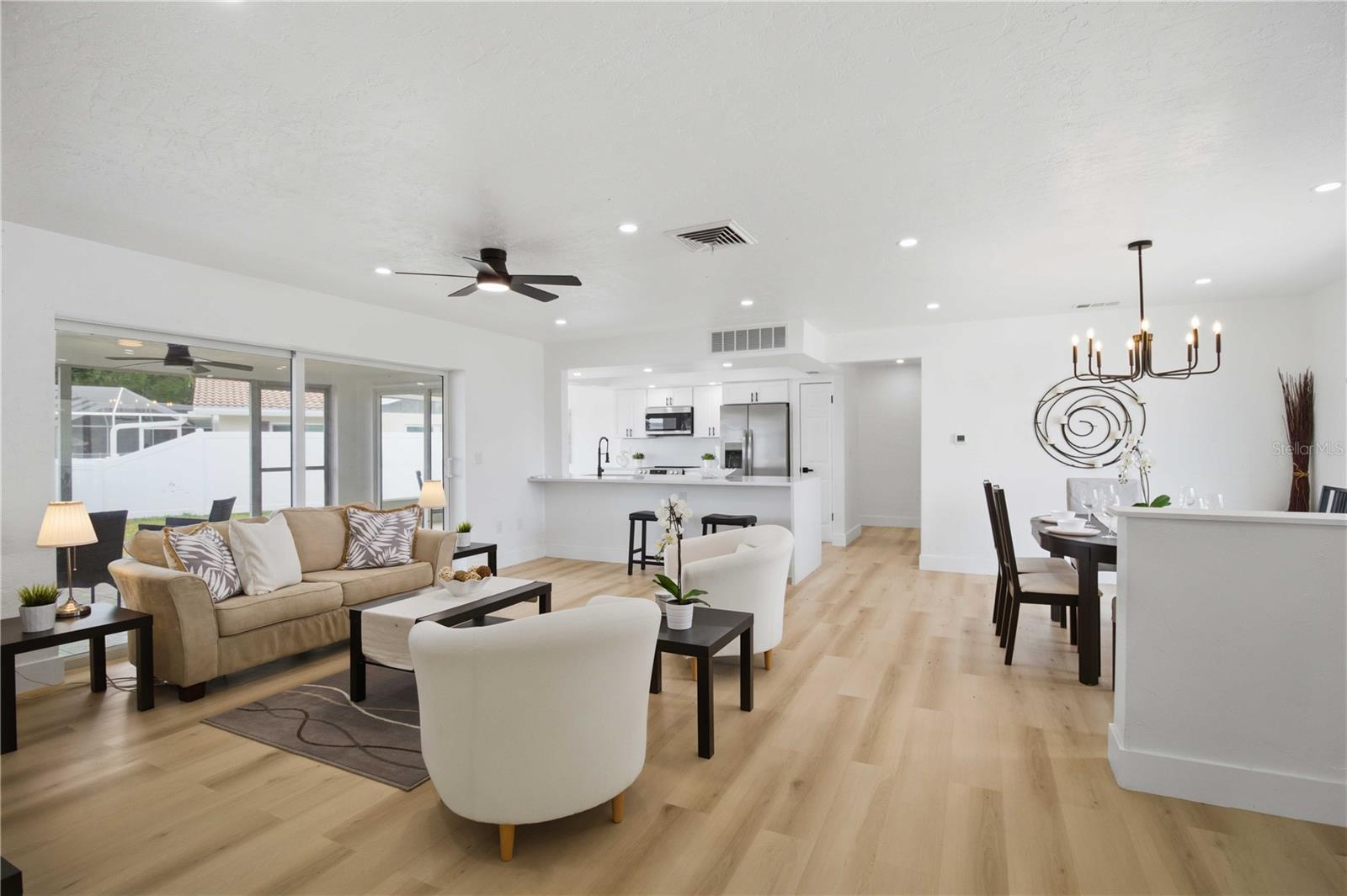 3535 VILLAGE GREEN DR, SARASOTA, FL, 34239