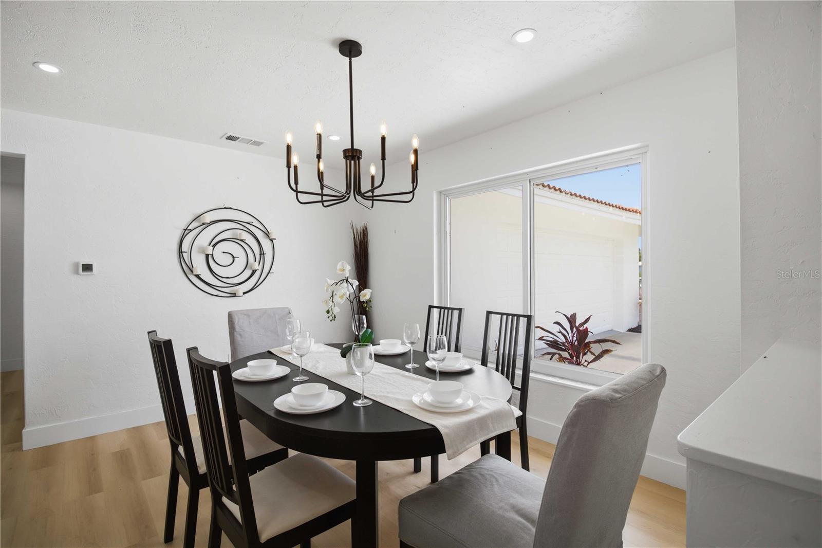 3535 VILLAGE GREEN DR, SARASOTA, FL, 34239