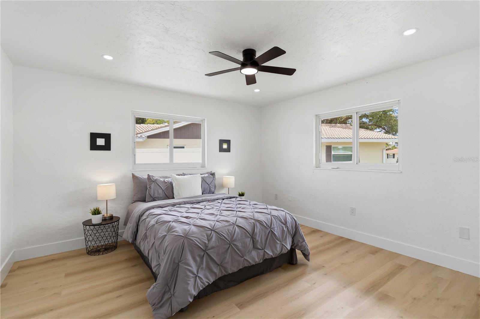 3535 VILLAGE GREEN DR, SARASOTA, FL, 34239