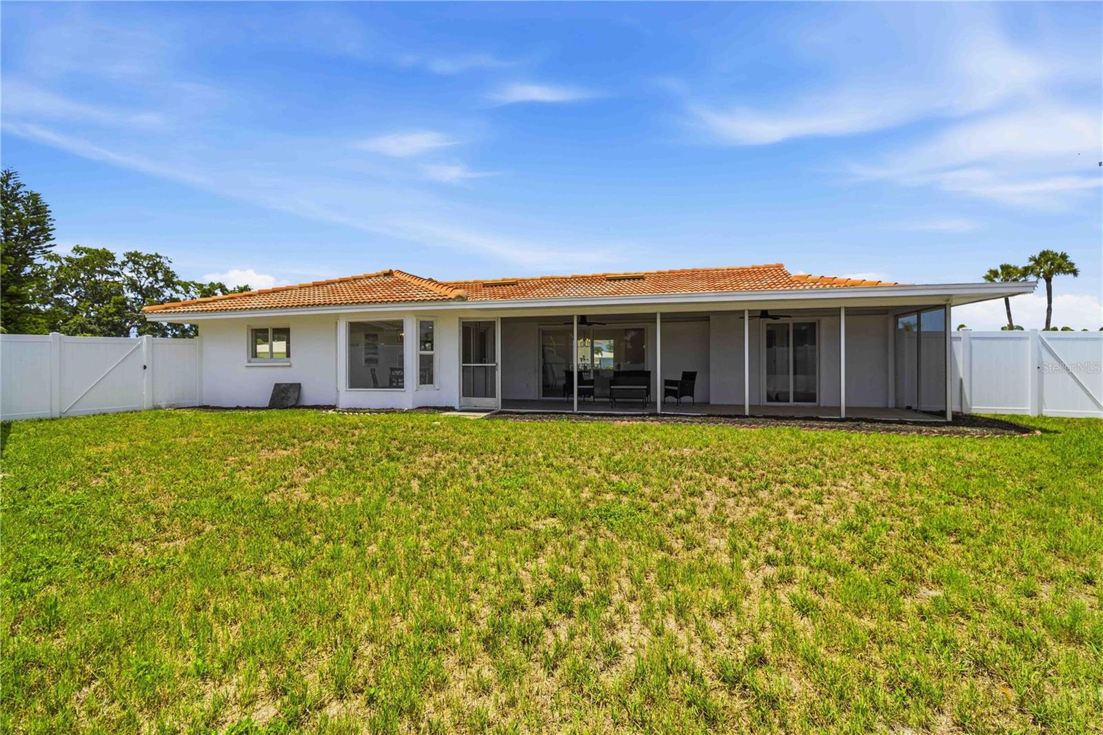 3535 VILLAGE GREEN DR, SARASOTA, FL, 34239