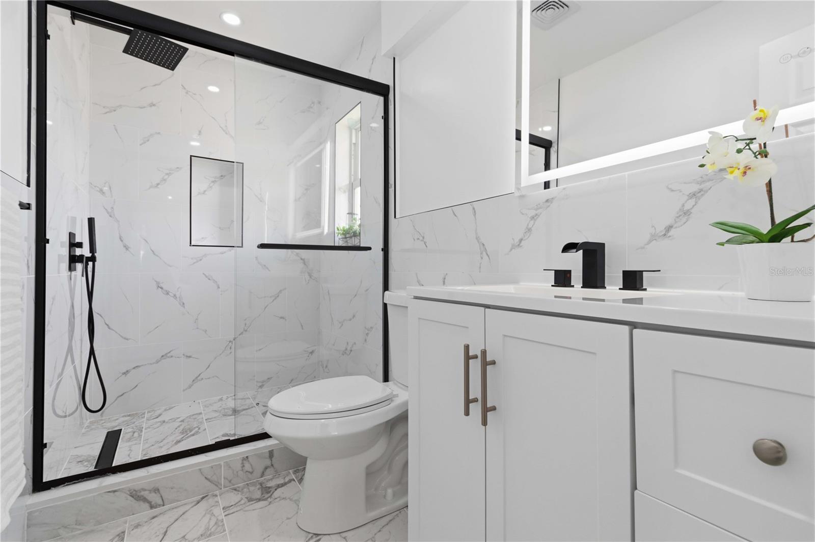 3535 VILLAGE GREEN DR, SARASOTA, FL, 34239