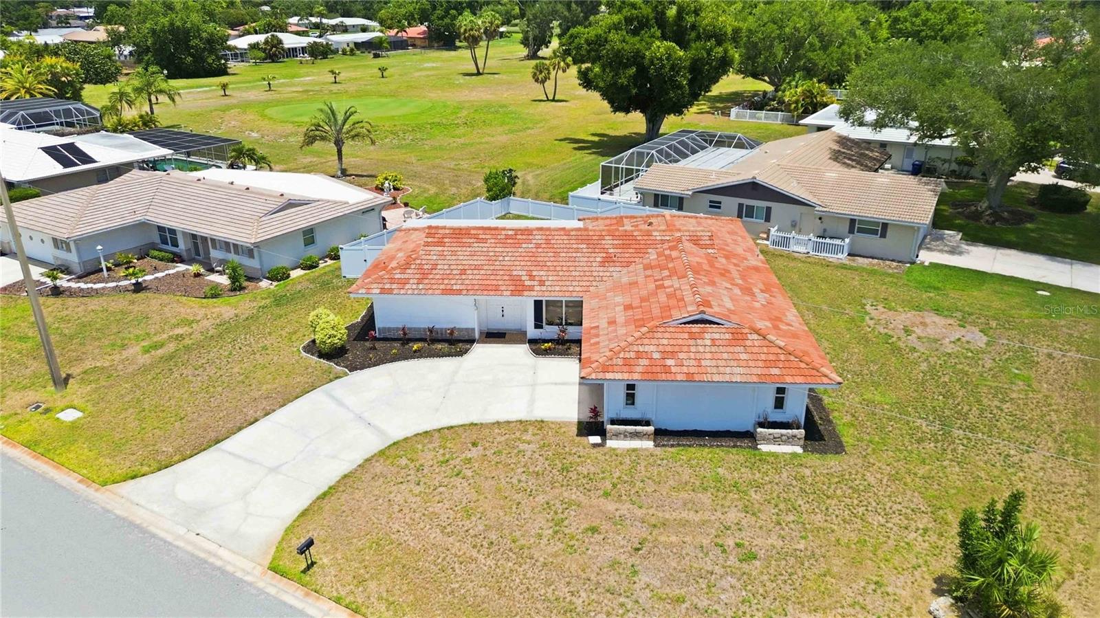 3535 VILLAGE GREEN DR, SARASOTA, FL, 34239