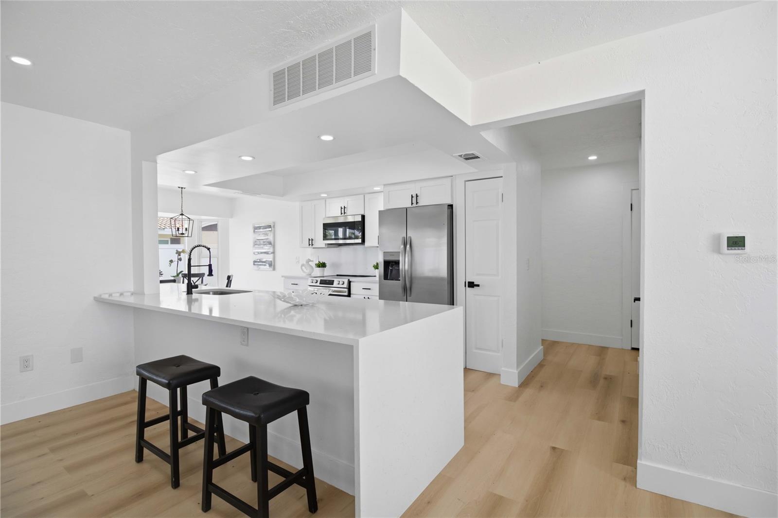 3535 VILLAGE GREEN DR, SARASOTA, FL, 34239