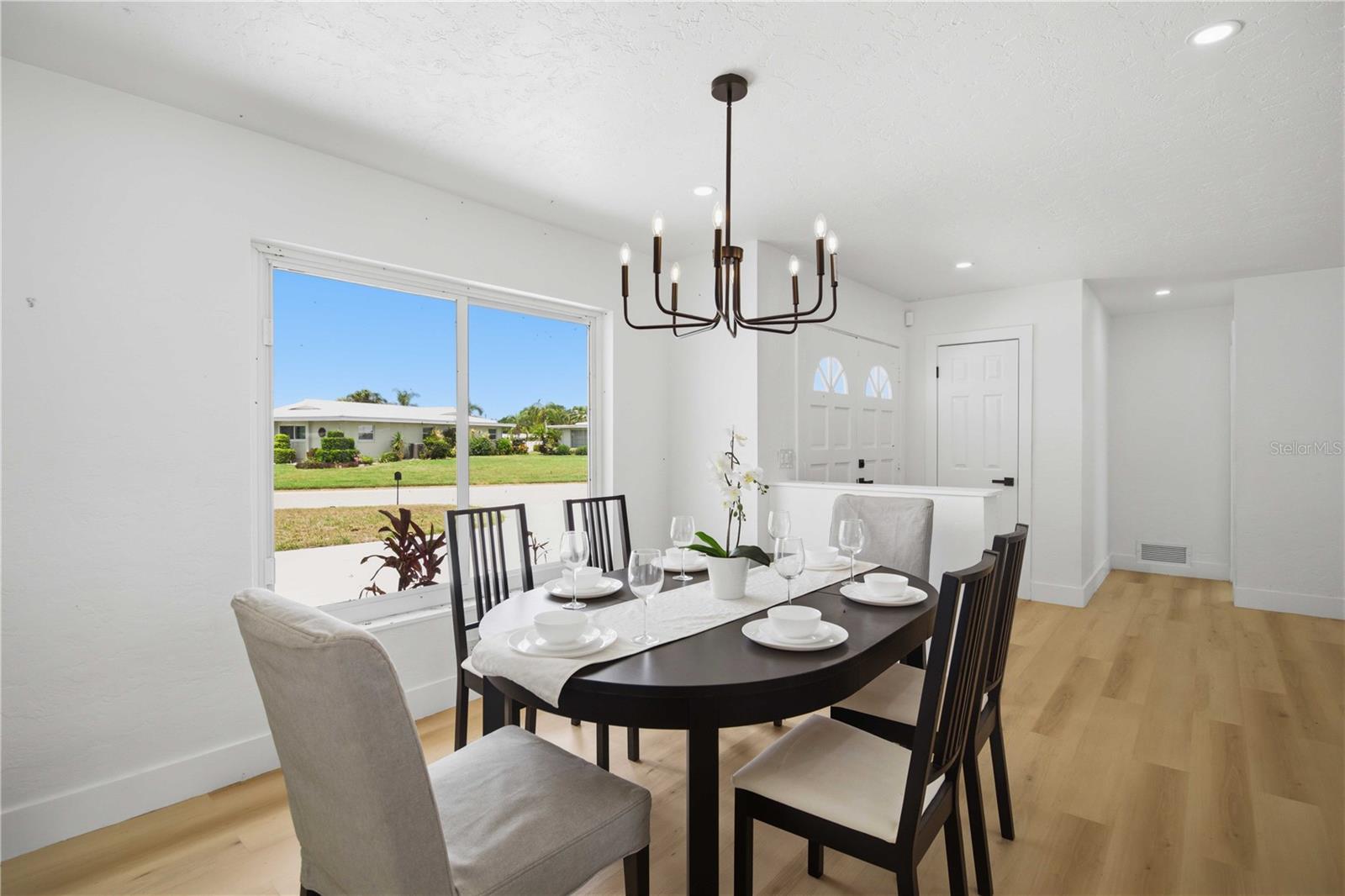 3535 VILLAGE GREEN DR, SARASOTA, FL, 34239