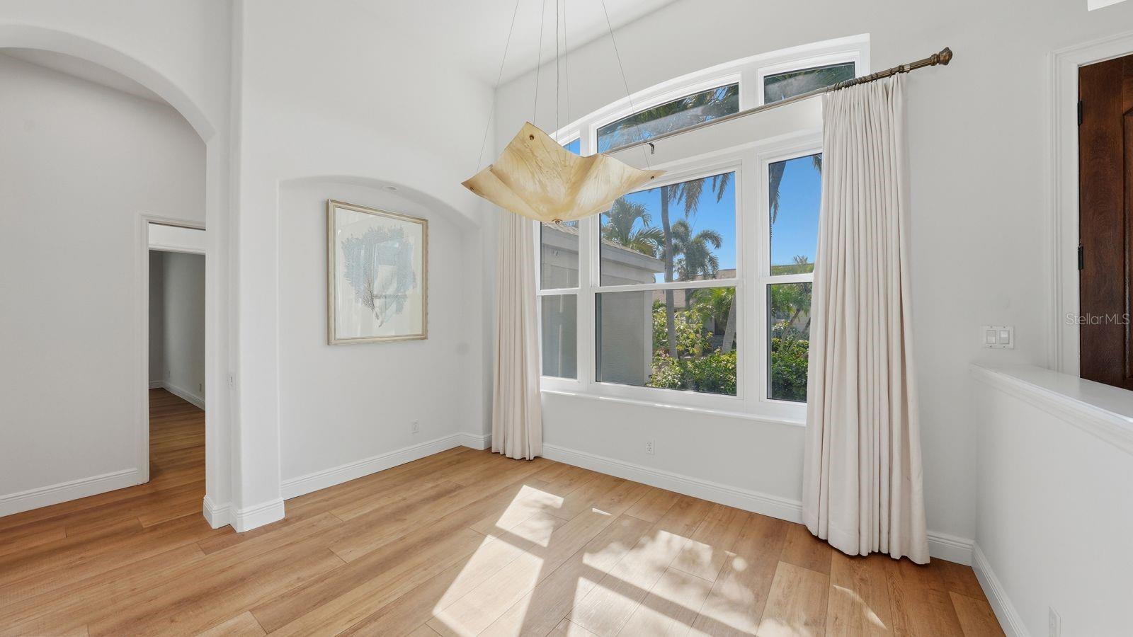 523 JUAN ANASCO DR, LONGBOAT KEY, FL, 34228